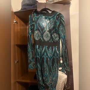 Women’s Green and black party dress. Sequins